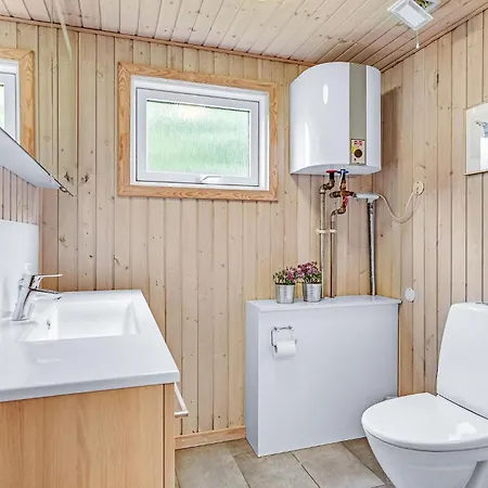 בית נופש 3 Bedroom Cozy In *