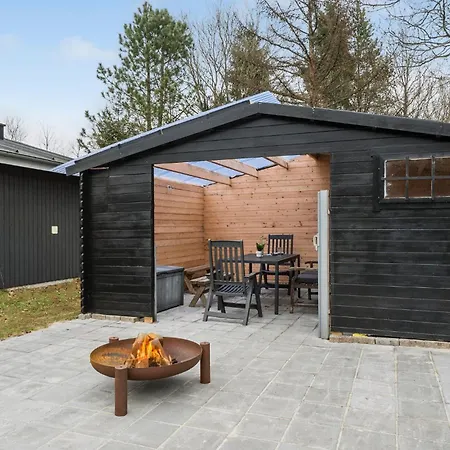3 Bedroom Cozy In