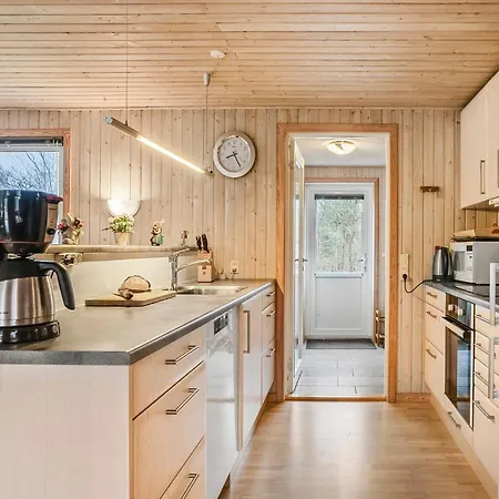 3 Bedroom Cozy In Casa de Férias